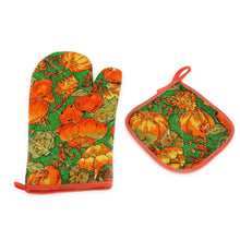 Cotton oven gloves for handling hot kitchenware