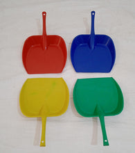 Dustpan with Long Handle, Dust Collection Dust Pan Tray for Kitchen, Home, Office, Bathroom Etc (1 Pc / Multicolor )